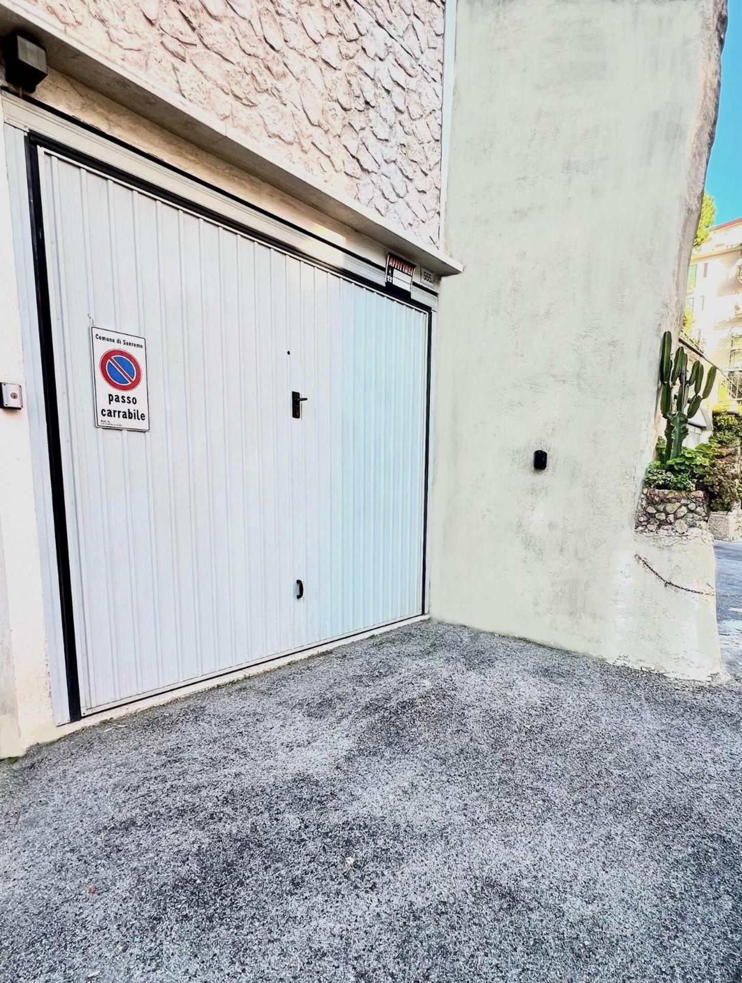 Il Giardino Del Comandante - Trilocale Con Garage Apartment Sanremo Exterior foto